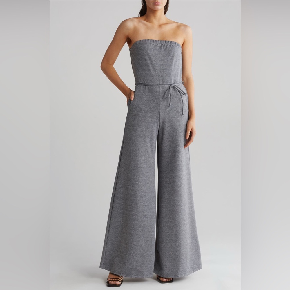 NWT GO COUTURE Strapless Leg Jumpsuit